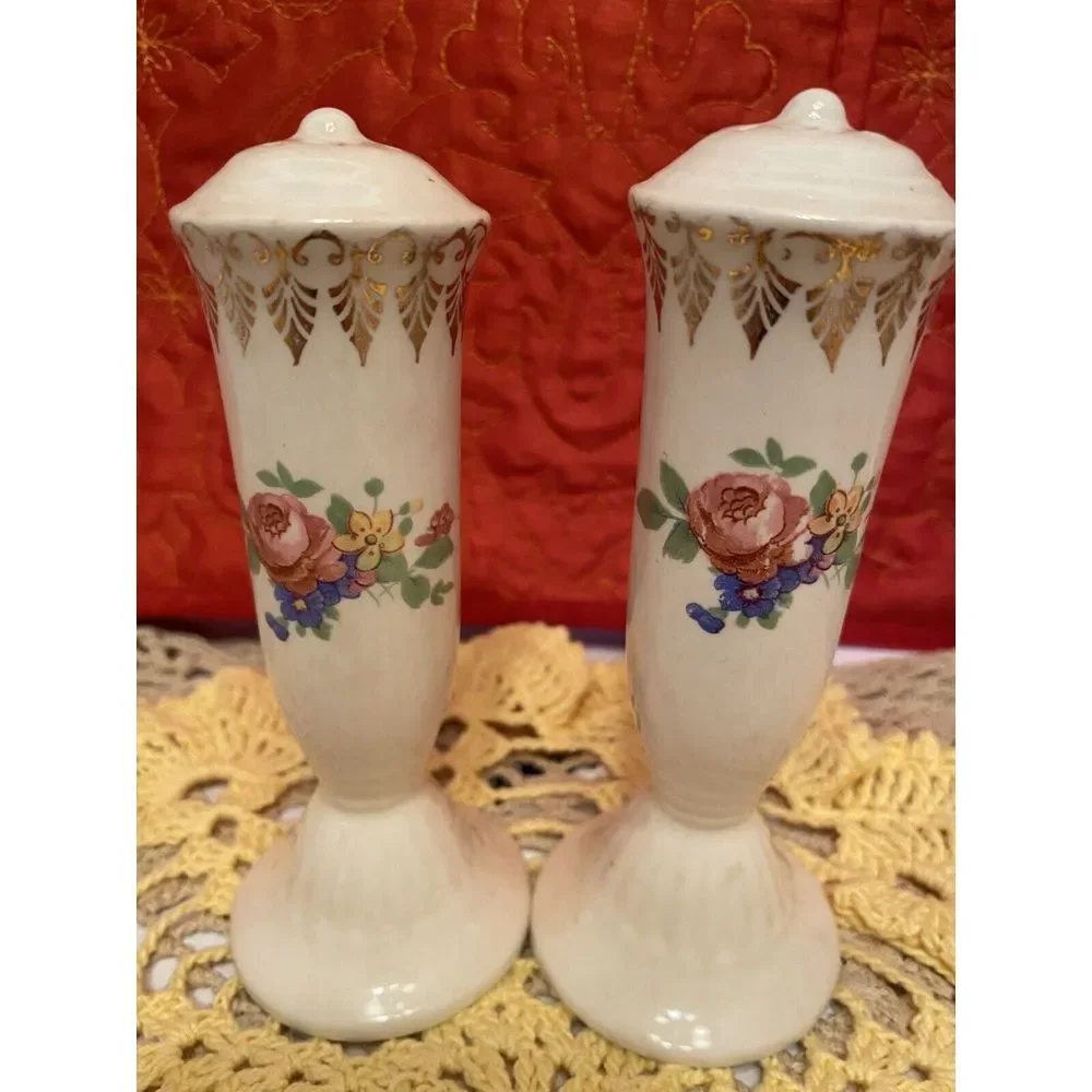 Vintage‎ Floral  Salt & Pepper Shakers 5.25